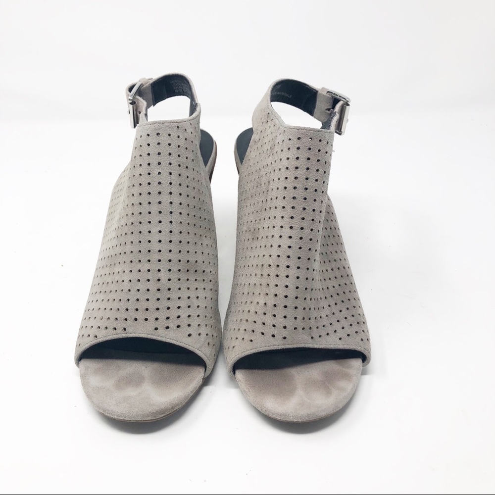 Adam Tucker Meridia City Perforated Slingback 7.5